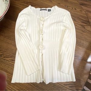 K.b. Collections 3 buttoned sweater.  Sz M